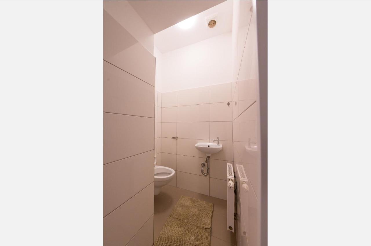 Charming Flat & Balcony Near Central Station L Bg5 فيينا المظهر الخارجي الصورة