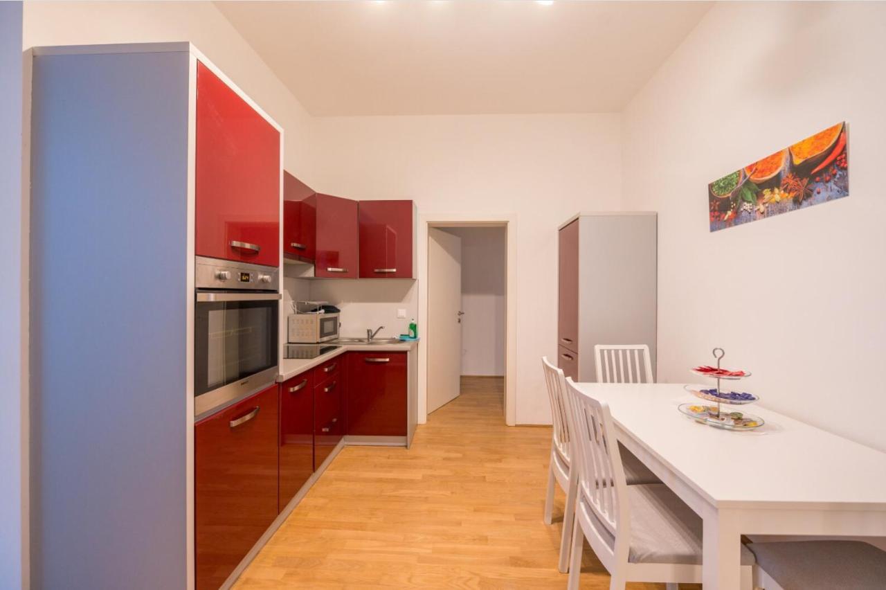Charming Flat & Balcony Near Central Station L Bg5 فيينا المظهر الخارجي الصورة