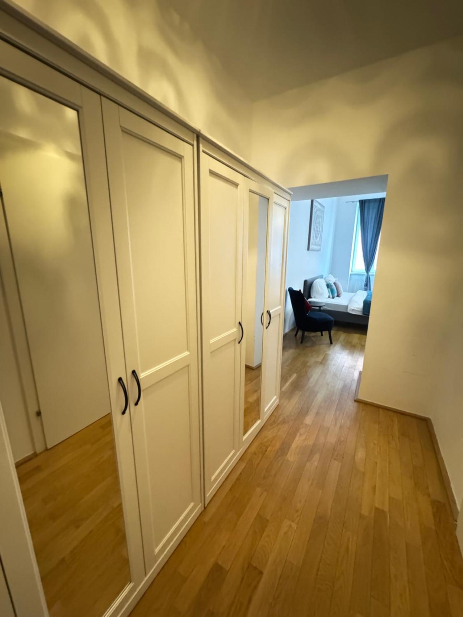 Charming Flat & Balcony Near Central Station L Bg5 فيينا المظهر الخارجي الصورة