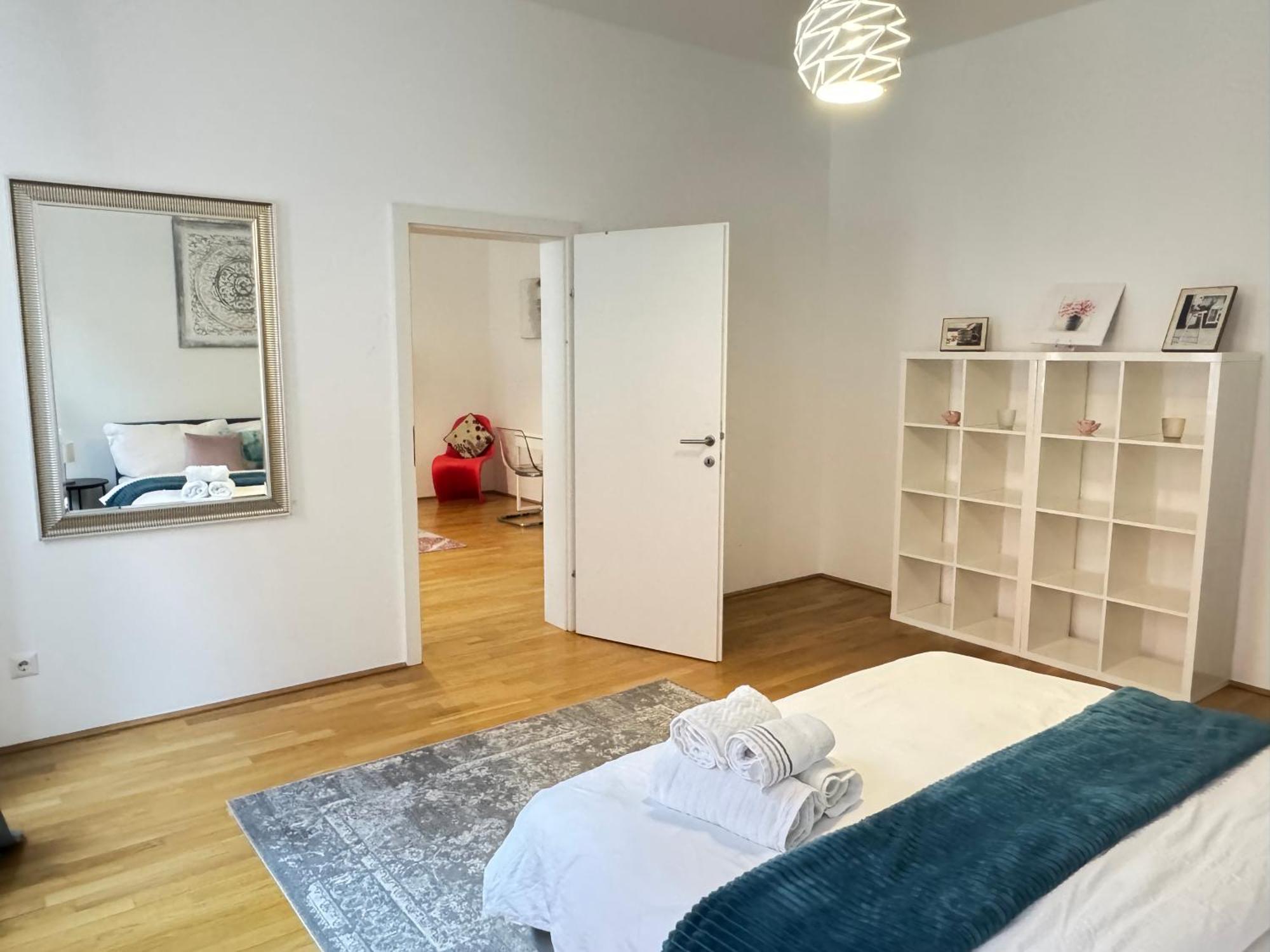 Charming Flat & Balcony Near Central Station L Bg5 فيينا المظهر الخارجي الصورة